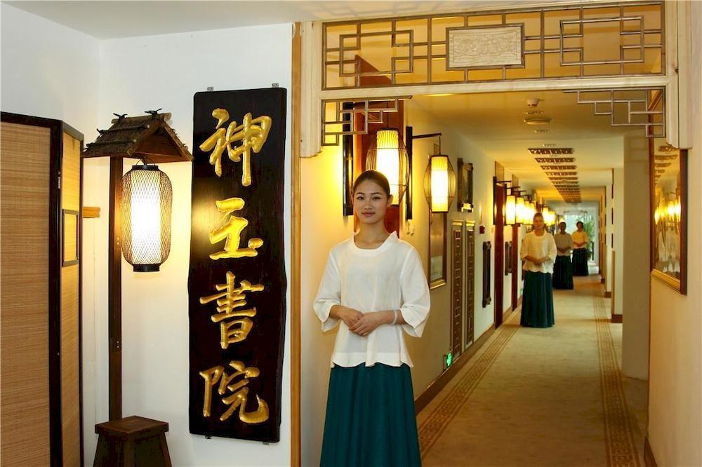 Yunnan Dianchi Garden Resort Hotel & Spa Kunming Buitenkant foto