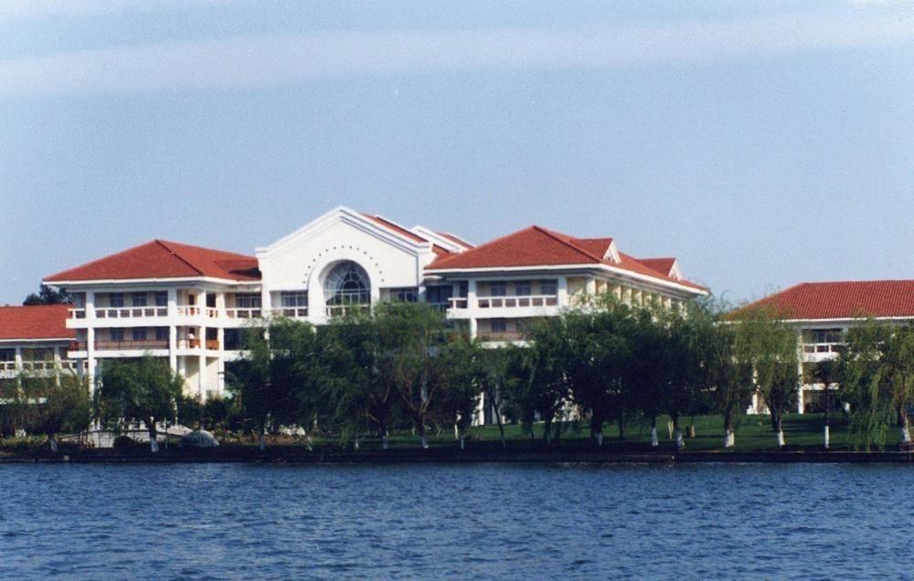 Yunnan Dianchi Garden Resort Hotel & Spa Kunming Buitenkant foto