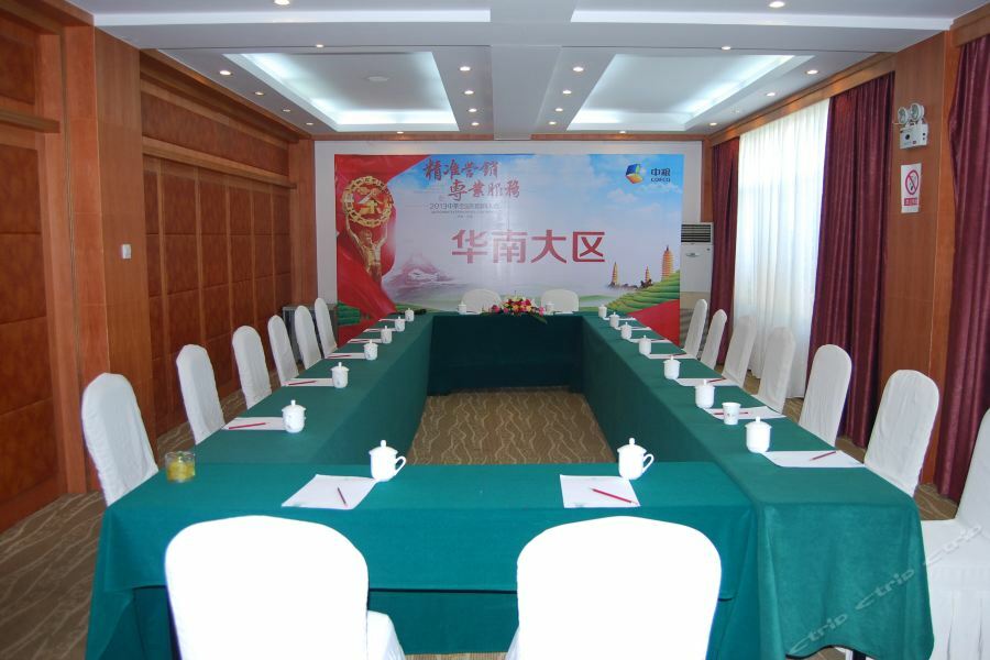 Yunnan Dianchi Garden Resort Hotel & Spa Kunming Buitenkant foto